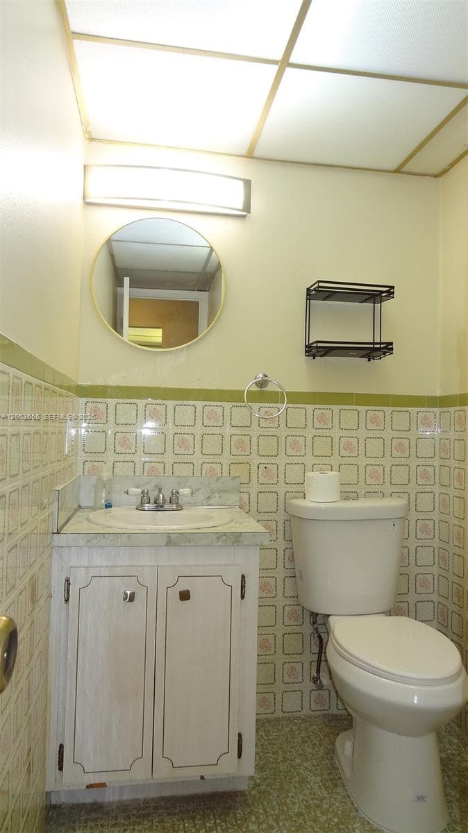 Sunshore Condo · #407 in North Miami Beach - Photo 10