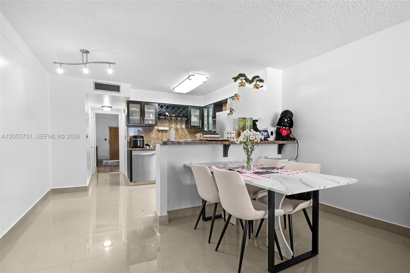 THE CASTILLE CONDO · #38 in Miami Beach - Photo 4