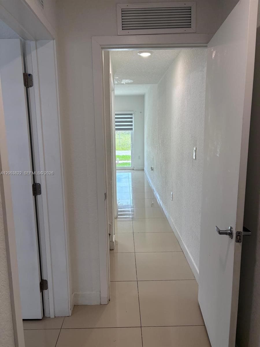 25680 SW 143rd Path photo 3