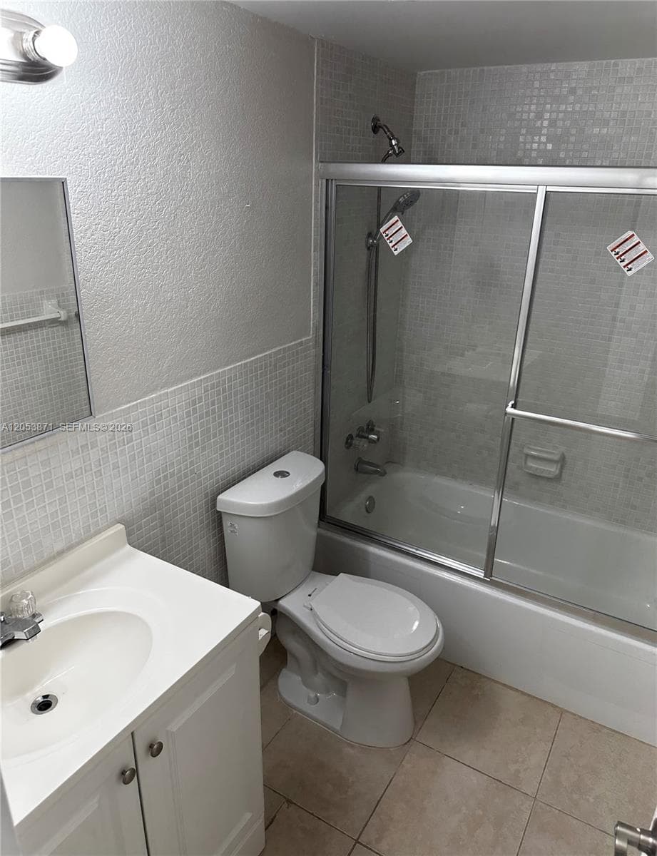 Eastern Shores White Hous · #502 in North Miami Beach - Photo 8