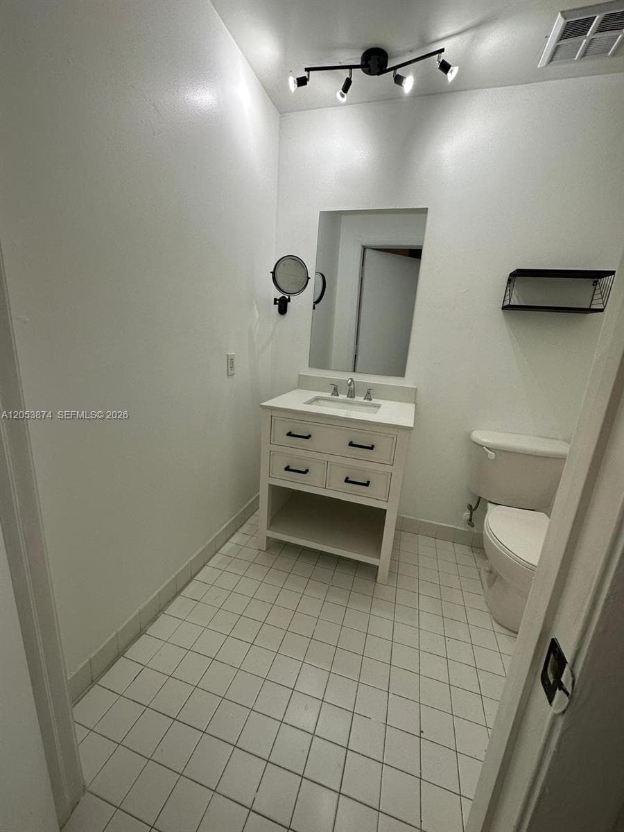 NEO LOFT · #802 in Miami - Photo 8
