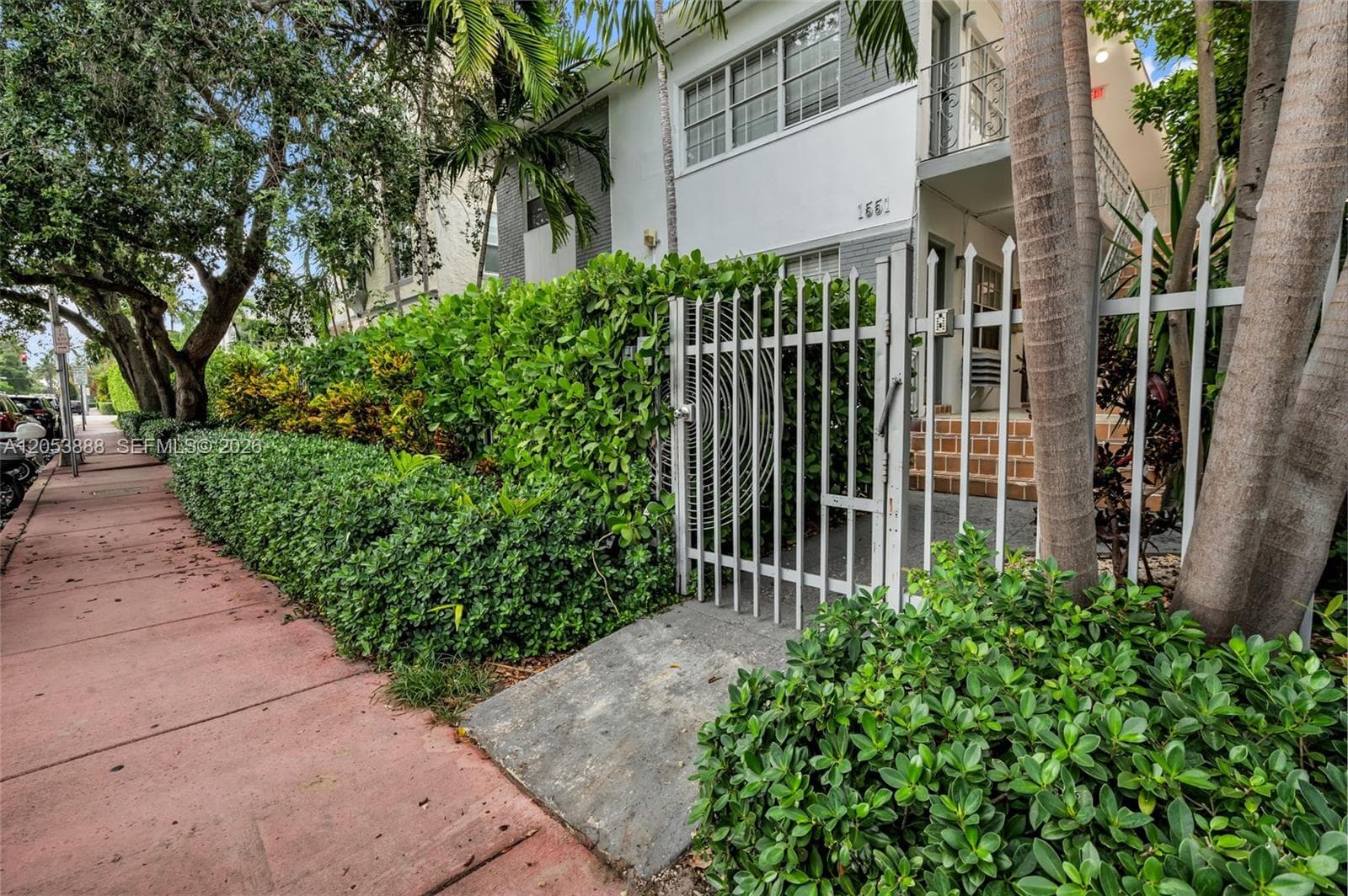 LINCOLN PLACE CONDO · #12 in Miami Beach - Photo 16