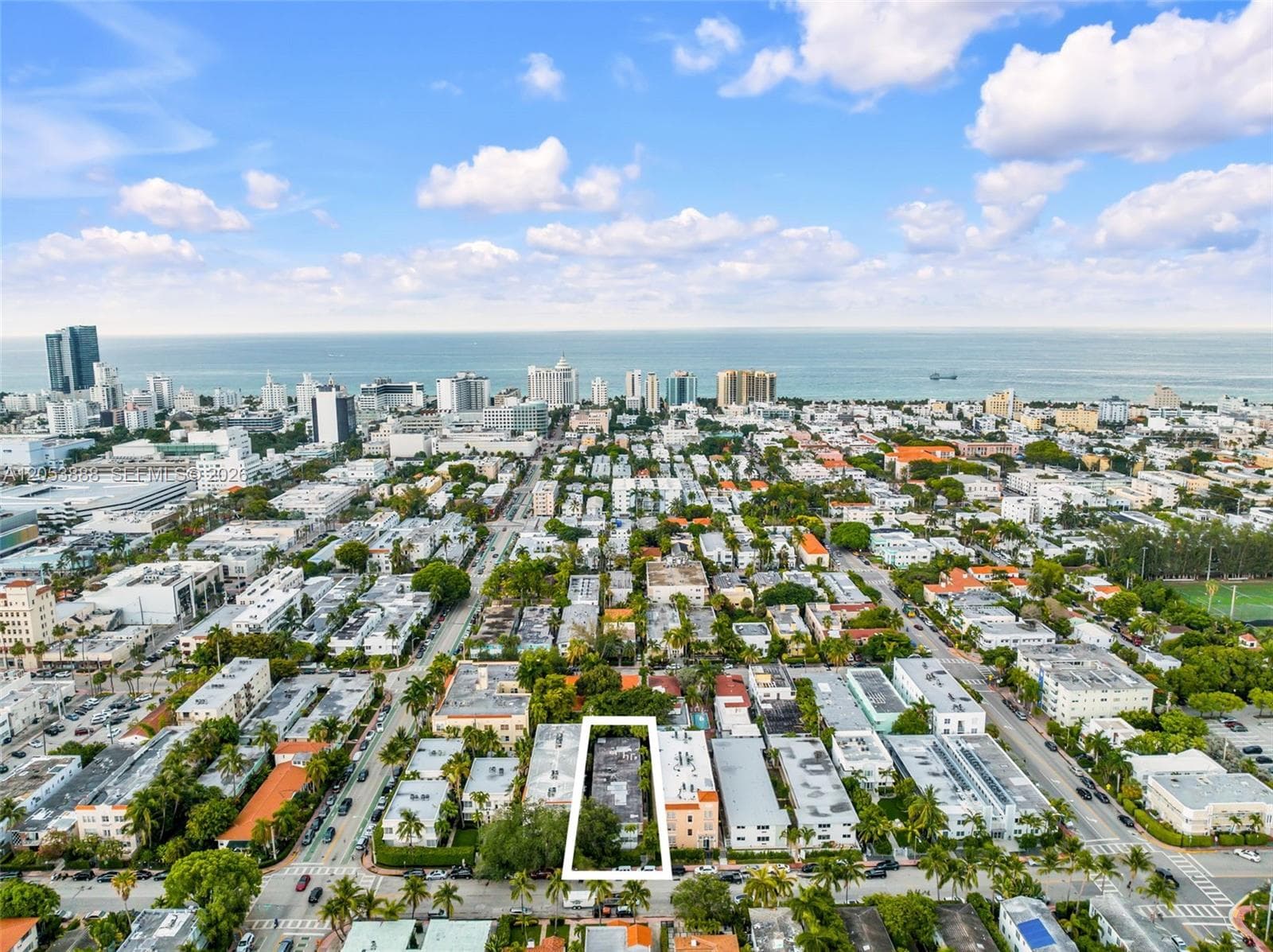 LINCOLN PLACE CONDO · #12 in Miami Beach - Photo 11