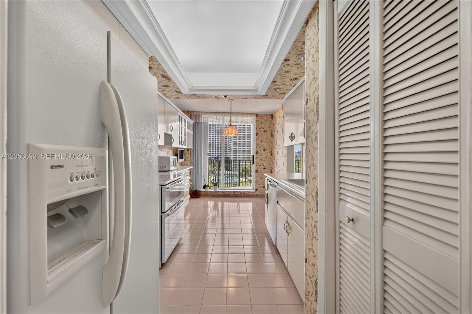 Anchor Bay Club · #207 in Hallandale Beach - Photo 12