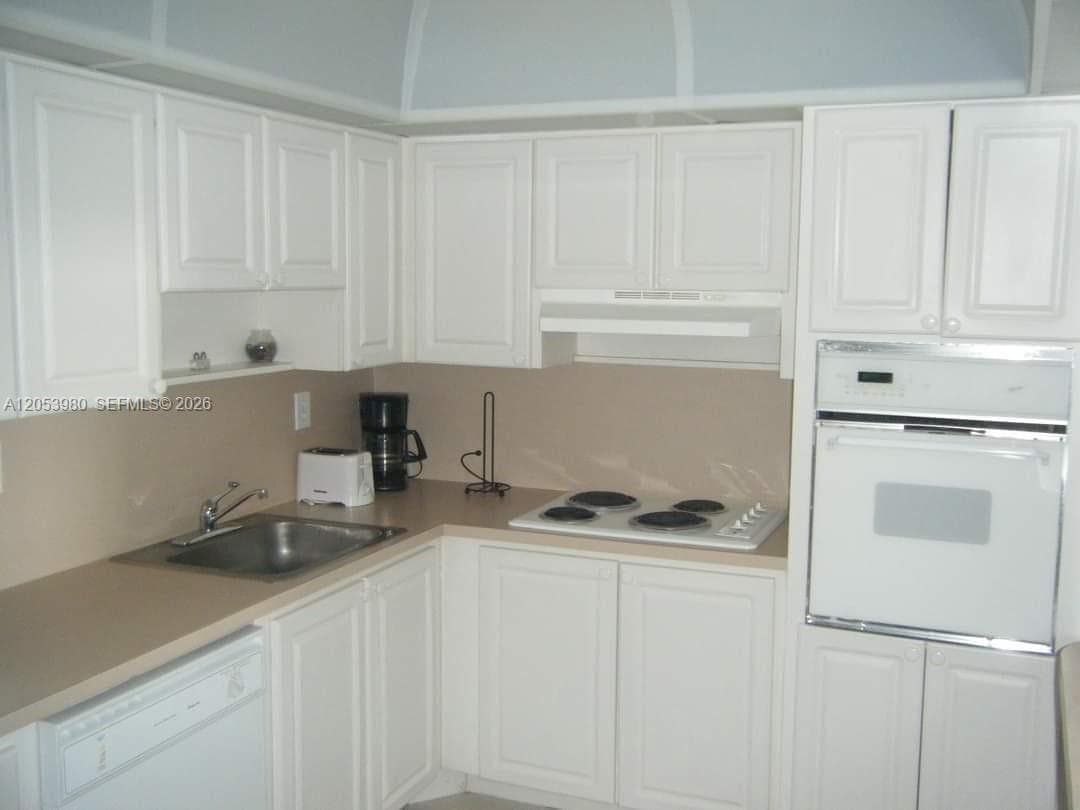 19380 Collins · #1215 in Sunny Isles Beach - Photo 12