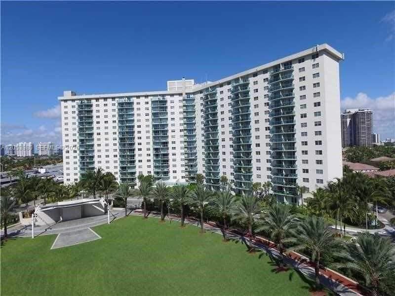 19380 Collins · #1215 in Sunny Isles Beach - Photo 11