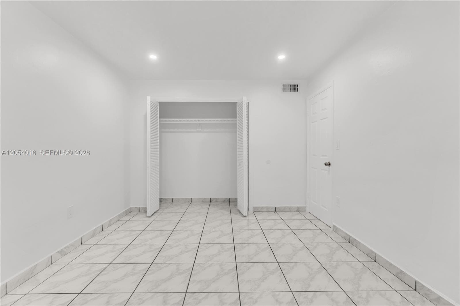 KINGSTON SQUARE CONDO · #I1 in Miami - Photo 23