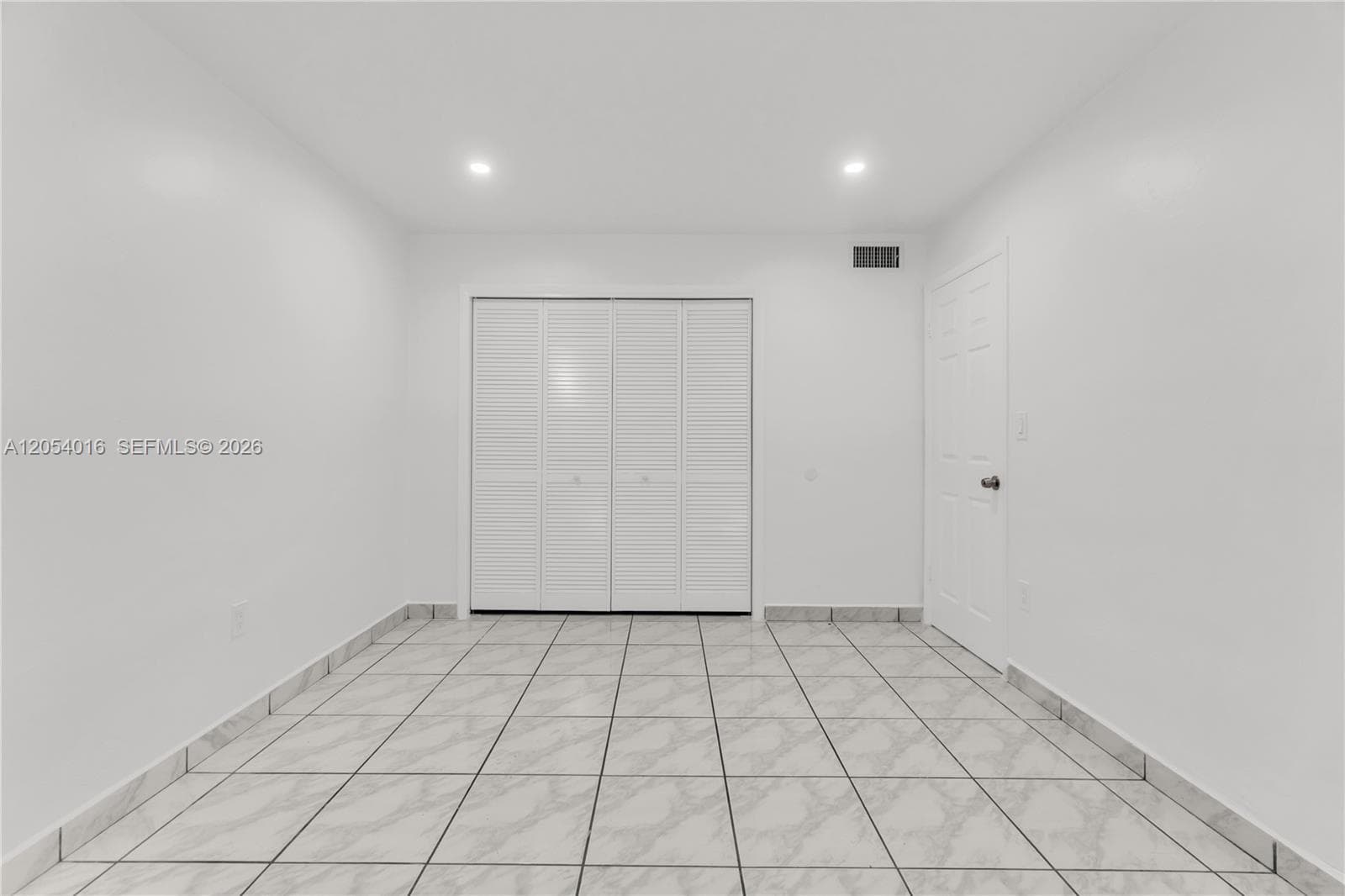 KINGSTON SQUARE CONDO · #I1 in Miami - Photo 22