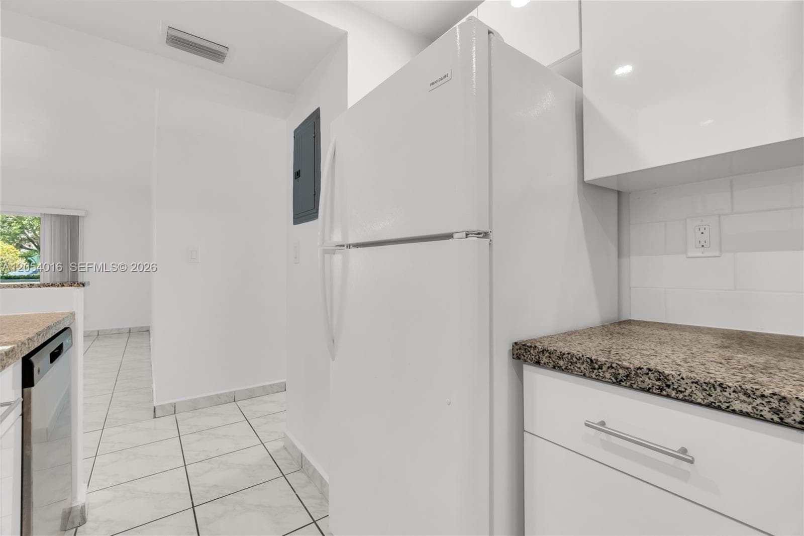 KINGSTON SQUARE CONDO · #I1 in Miami - Photo 32