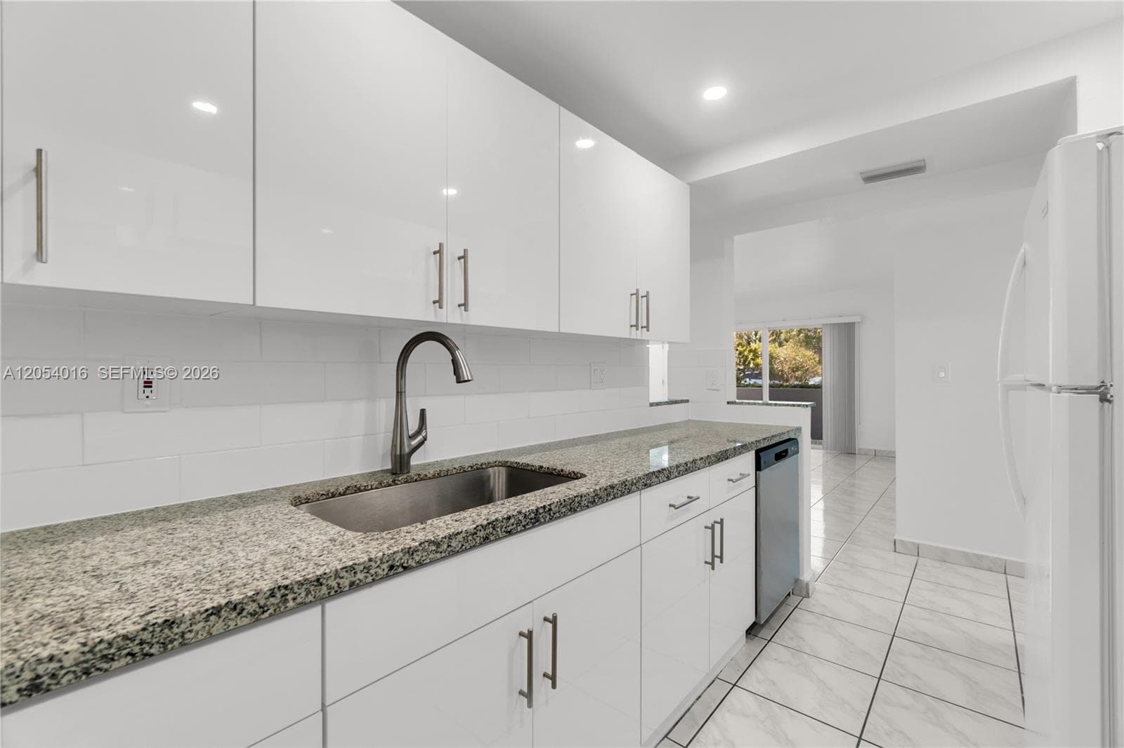 KINGSTON SQUARE CONDO · #I1 in Miami - Photo 28