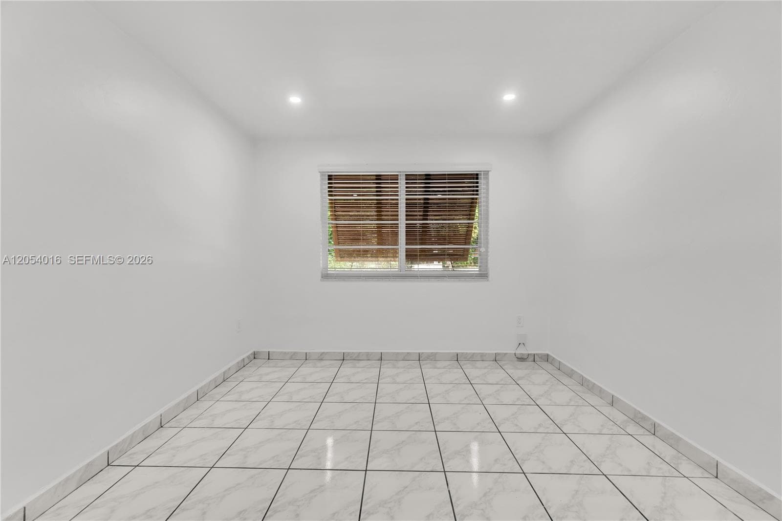 KINGSTON SQUARE CONDO · #I1 in Miami - Photo 20