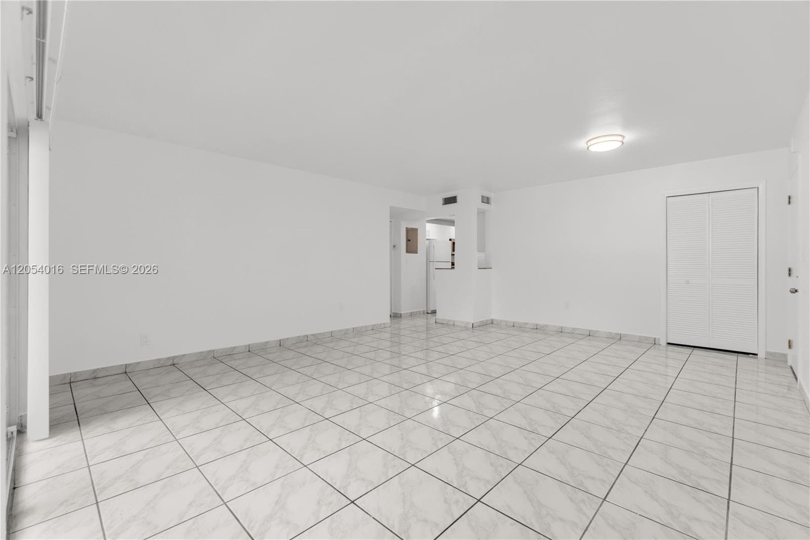 KINGSTON SQUARE CONDO · #I1 in Miami - Photo 9