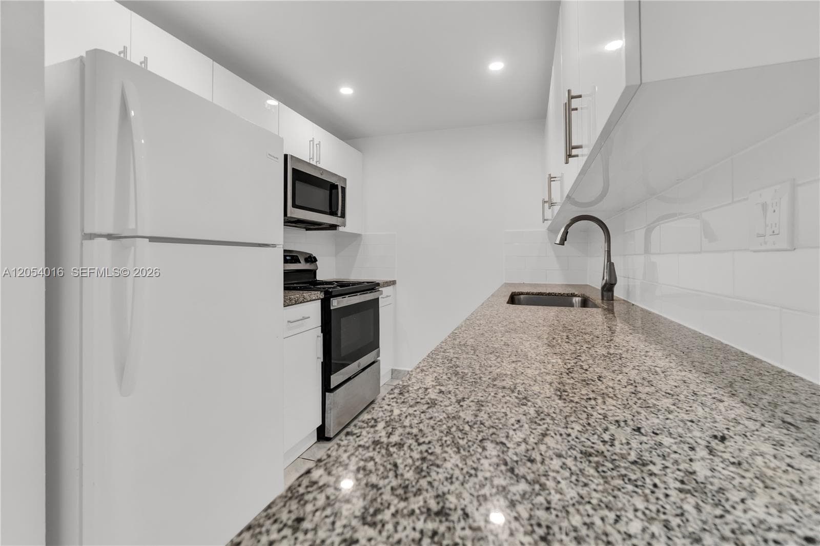 KINGSTON SQUARE CONDO · #I1 in Miami - Photo 34