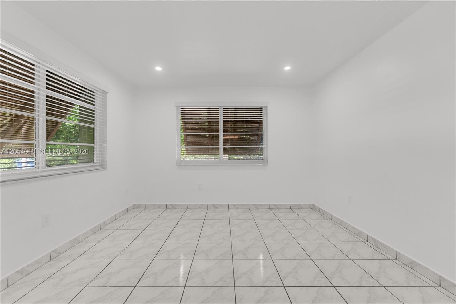 KINGSTON SQUARE CONDO · #I1 in Miami - Photo 19