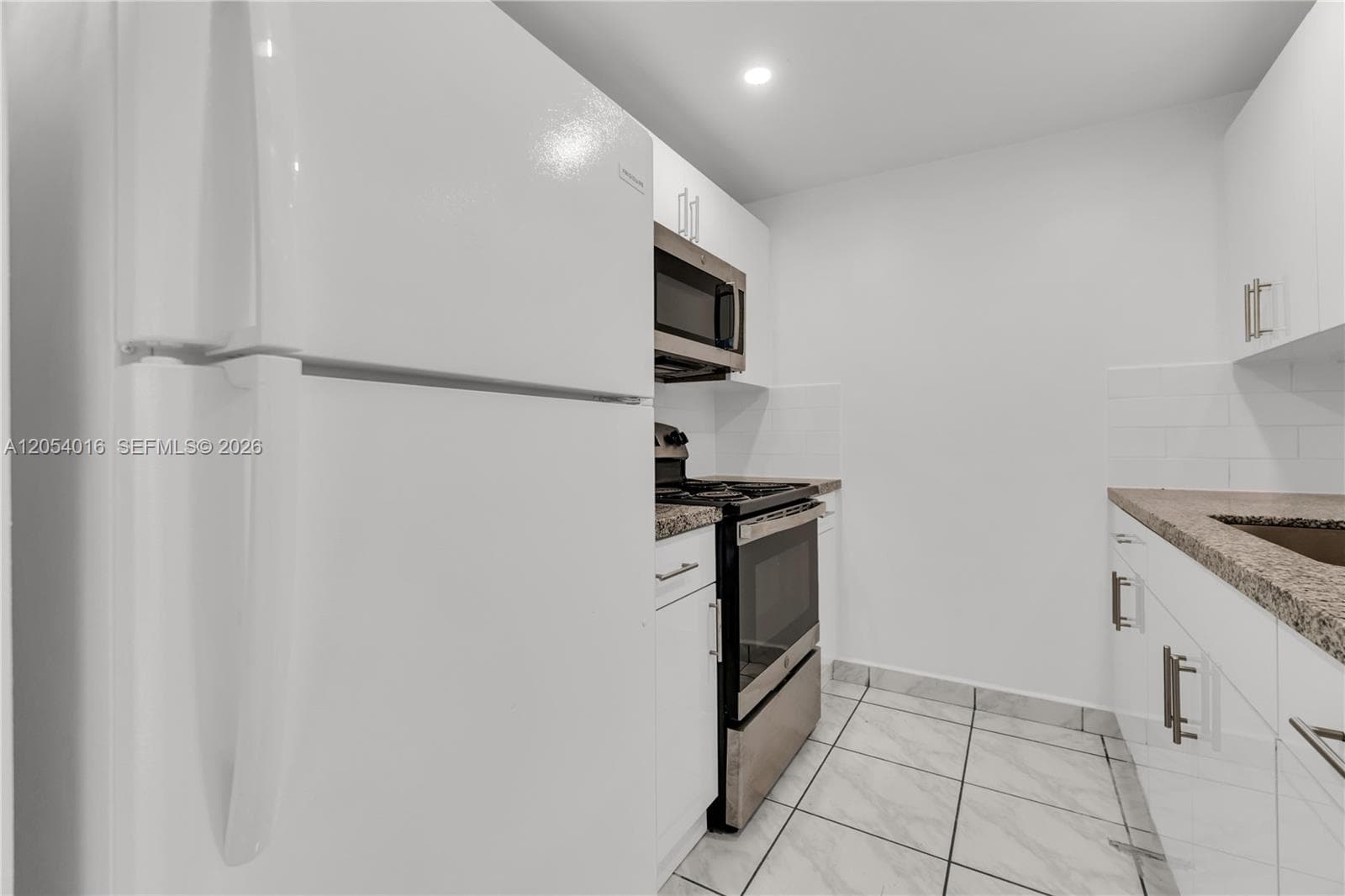 KINGSTON SQUARE CONDO · #I1 in Miami - Photo 31