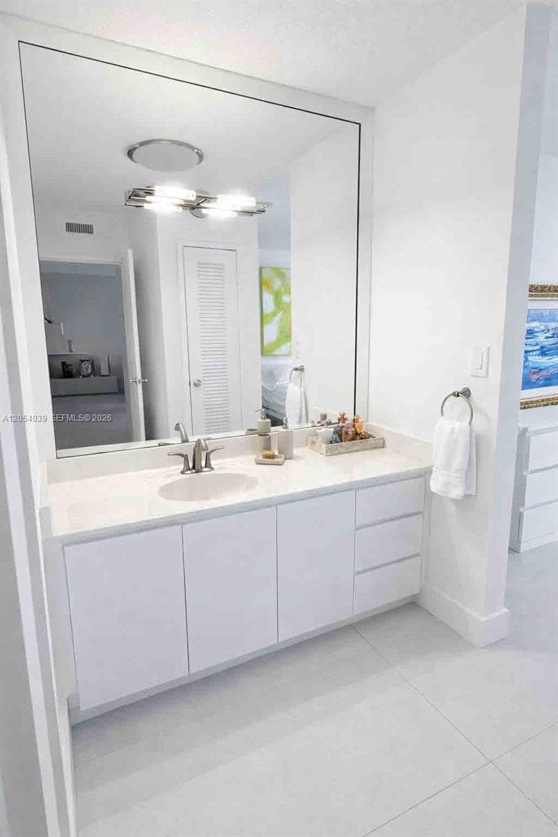 FOUR WINDS CONDO · #505 in Surfside - Photo 22