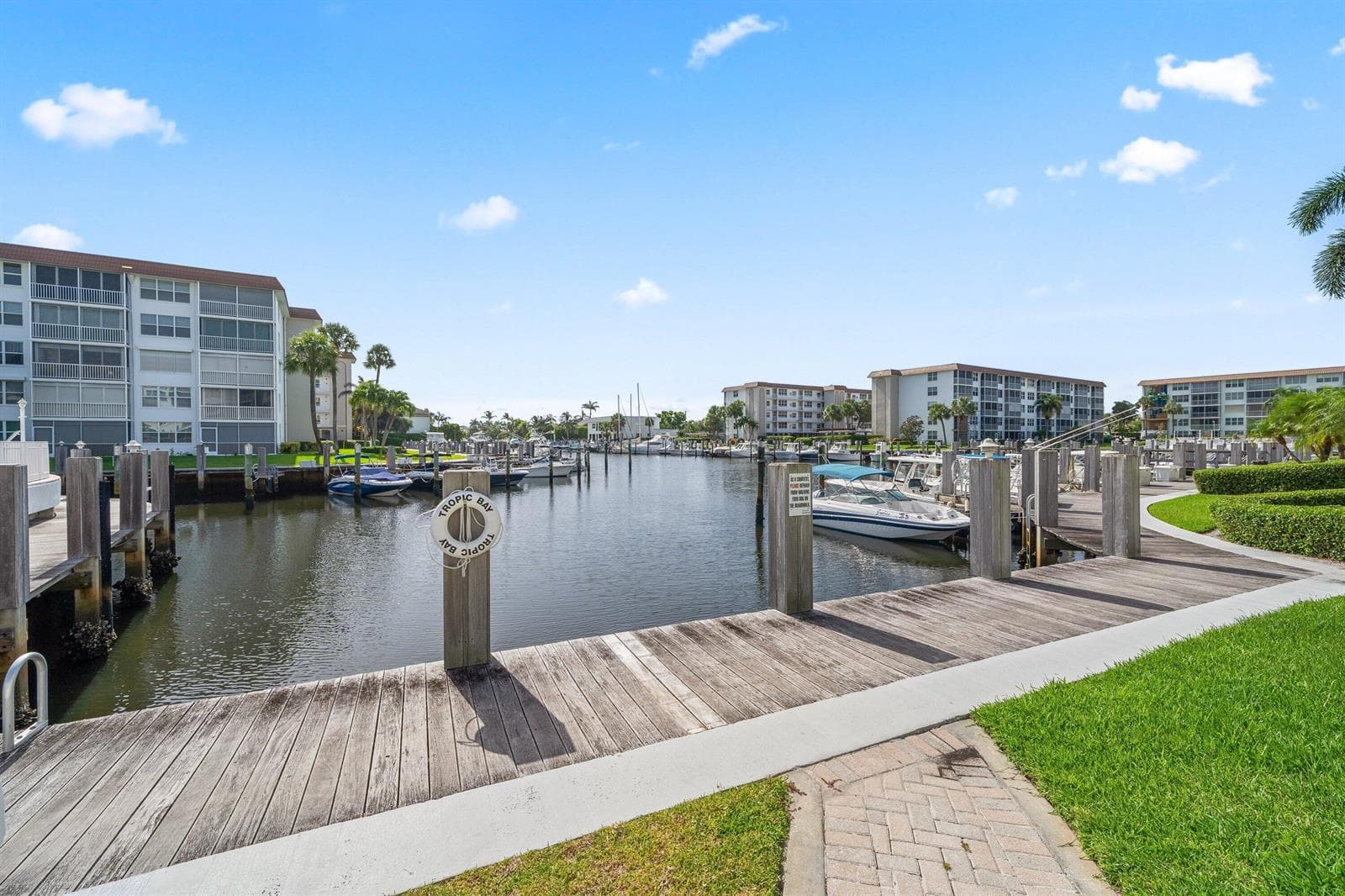 2525 Florida 130
