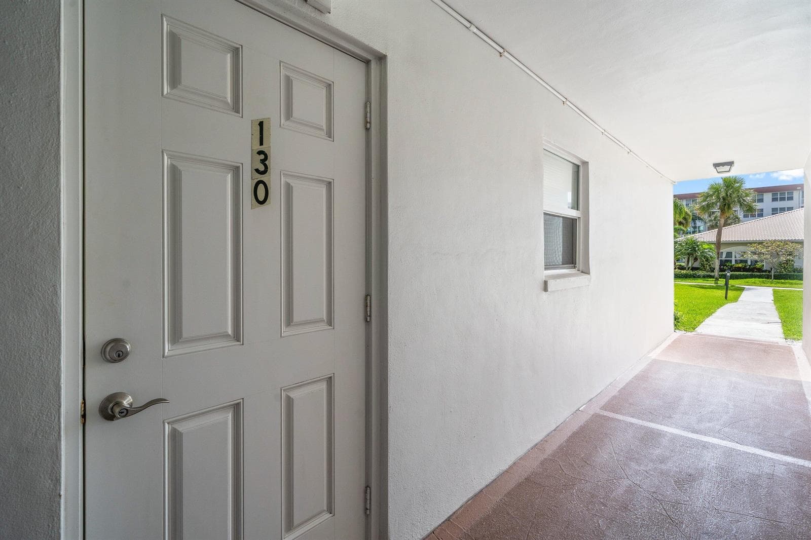 2525 Florida 130
