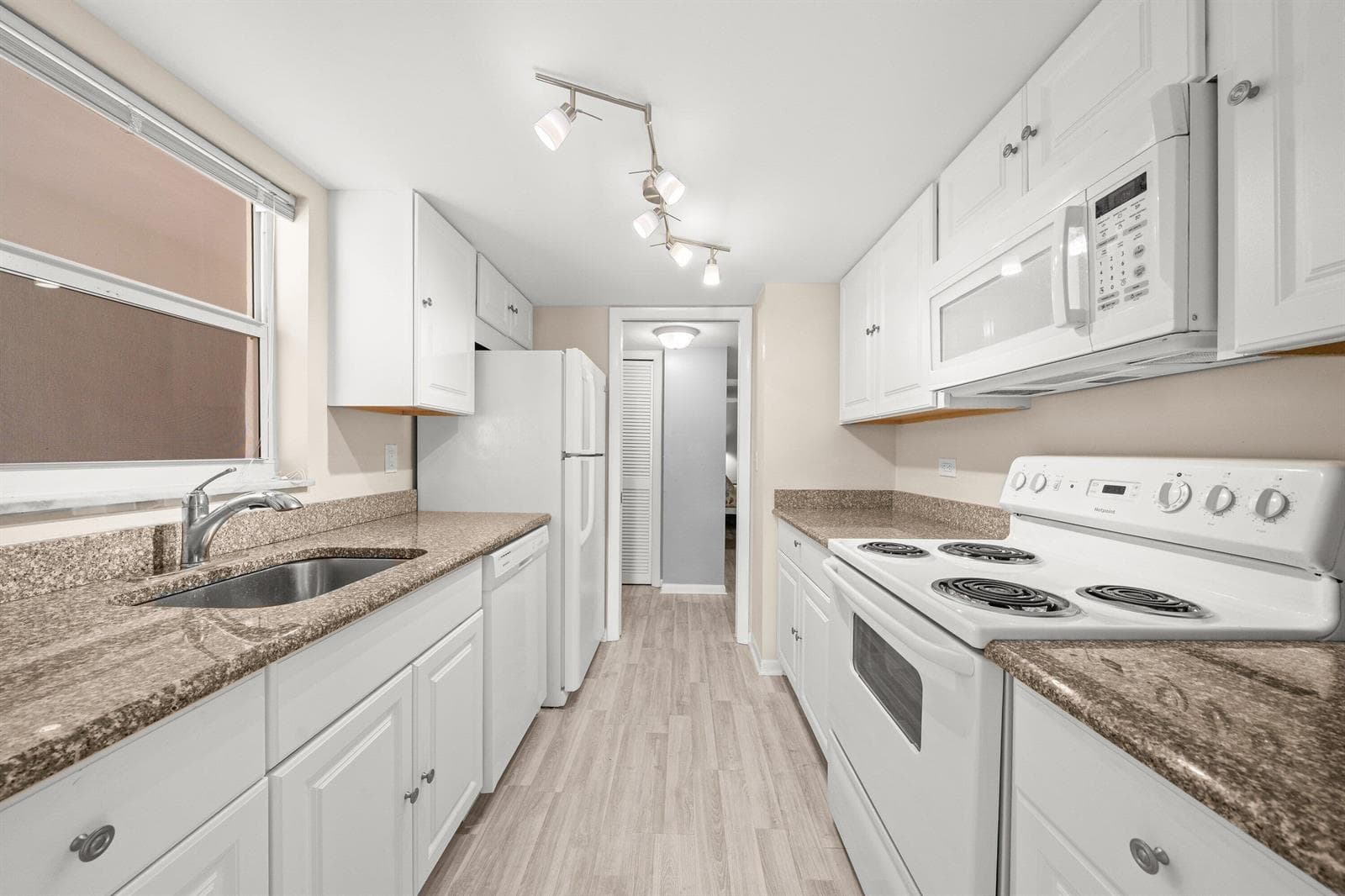 2525 Florida 130