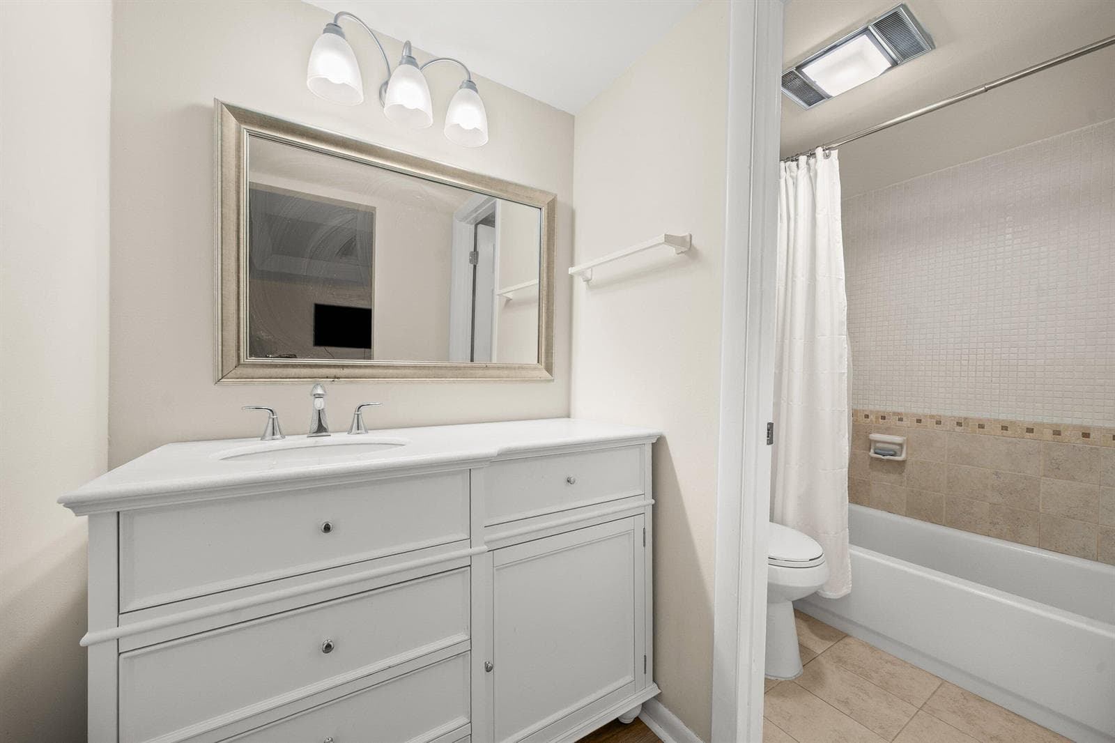 2525 Florida 130