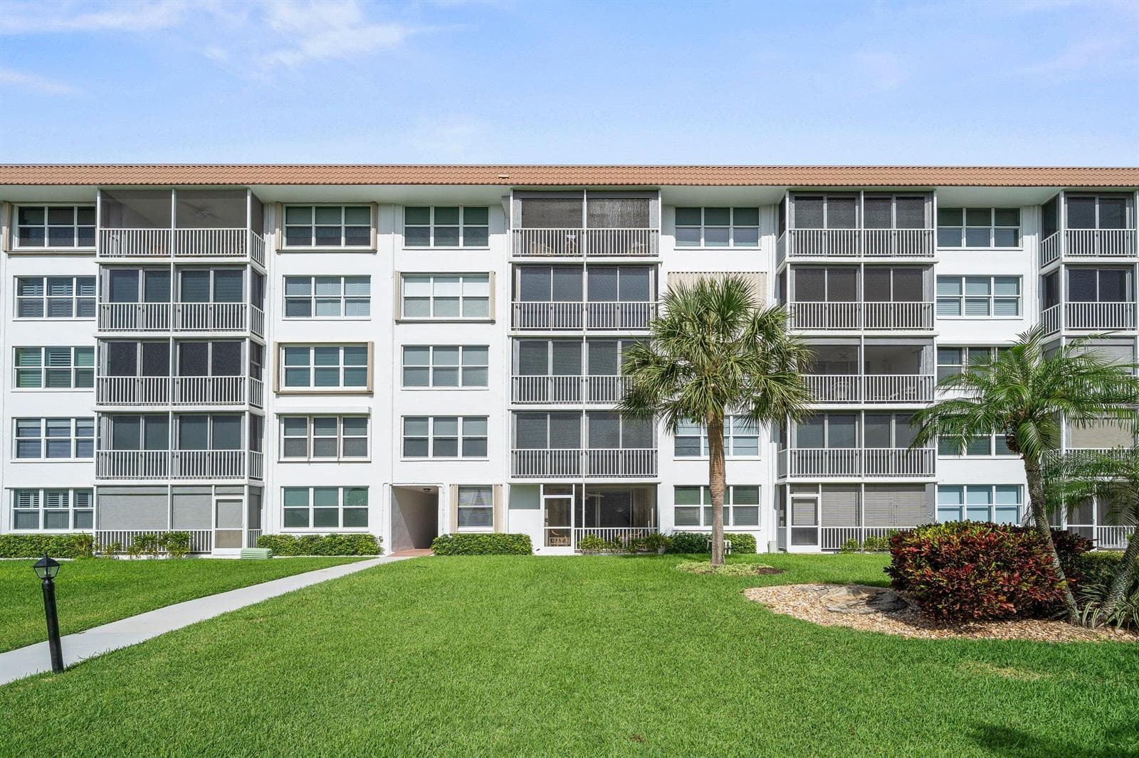 2525 Florida 130