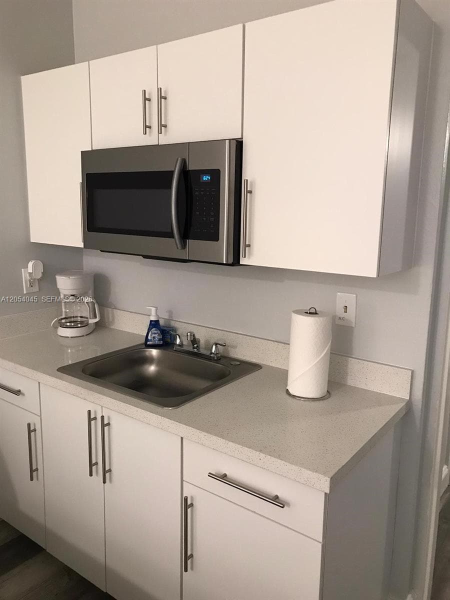 DIPLOMAT GOLF & RACQUET C · #2233 in Hallandale Beach - Photo 2