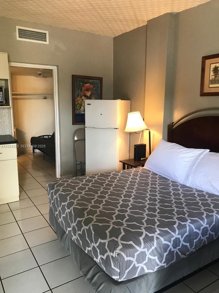 DIPLOMAT GOLF & RACQUET C · #2233 in Hallandale Beach - Photo 4