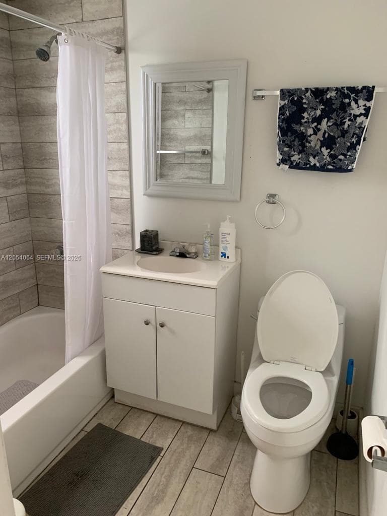 SOBE PHOENIX CONDO · #103 in Miami Beach - Photo 10
