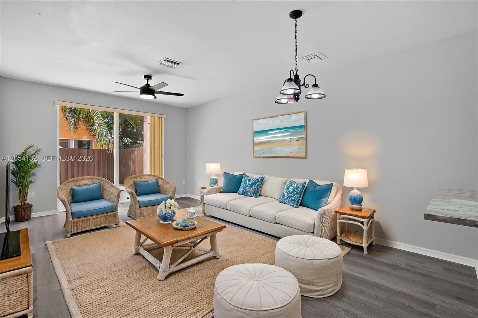 751 SE 2nd St photo 1