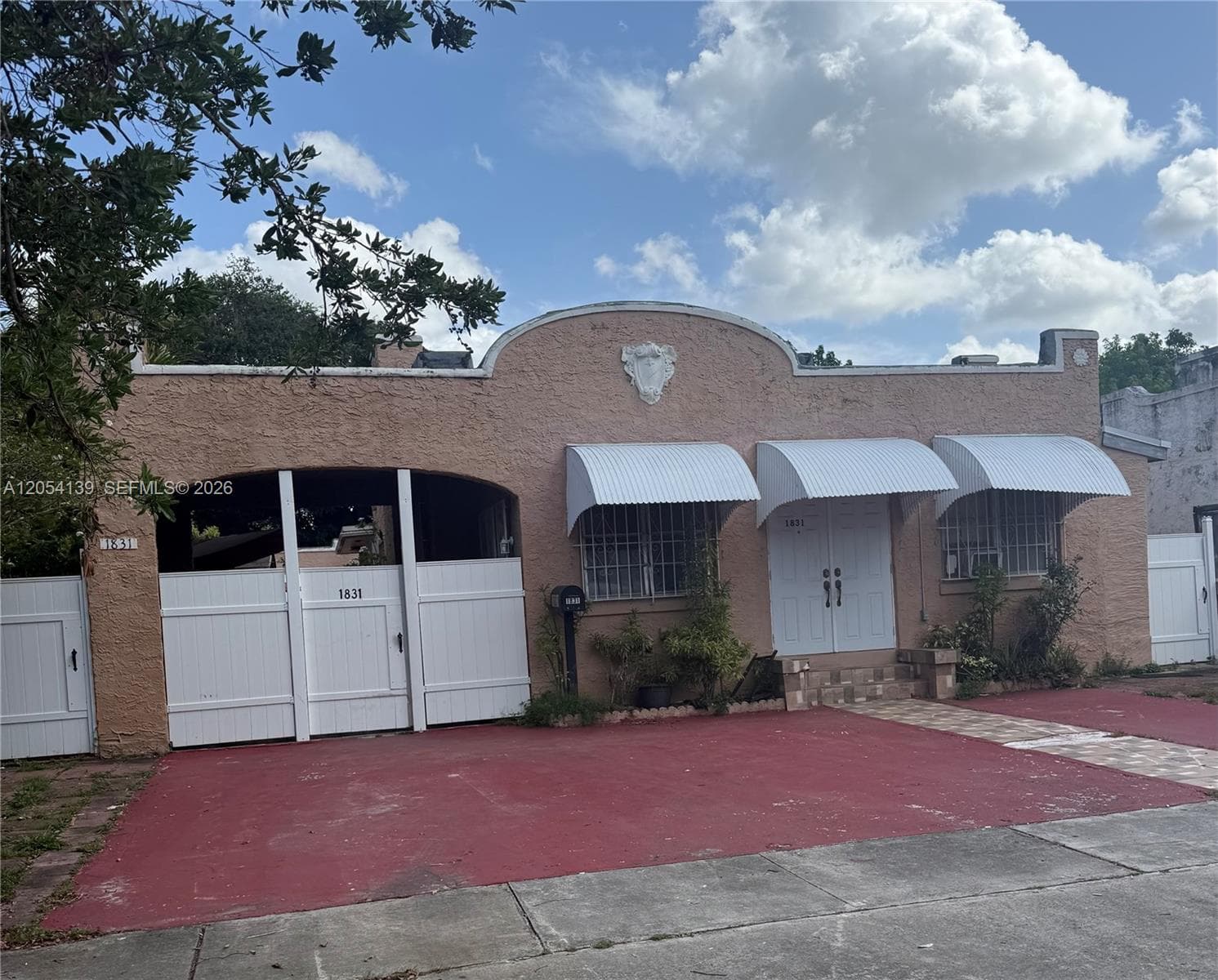 1831 SW 10th St photo 1