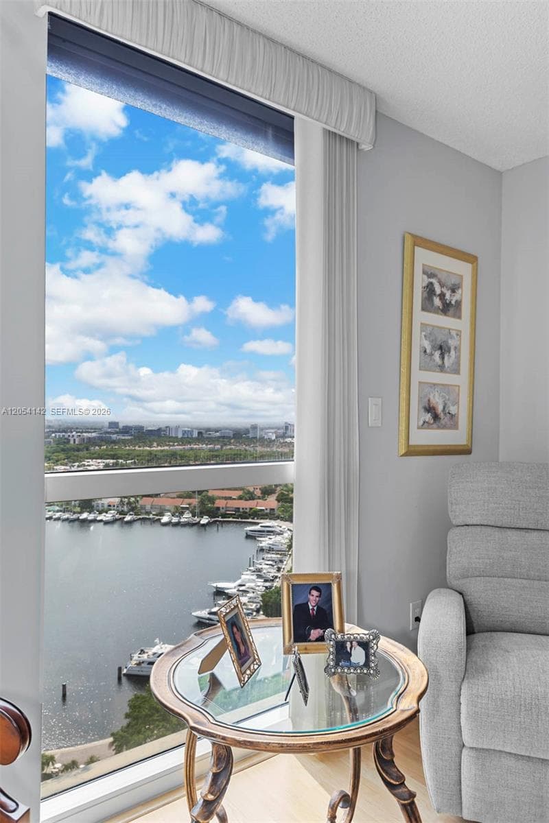 THE POINT NORTH TOWER · #2403 in Aventura - Photo 13