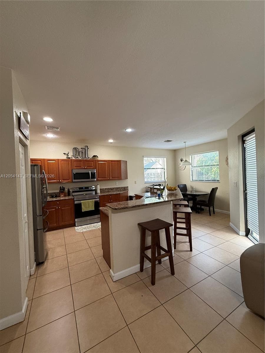 11628 SW 235th St photo 8