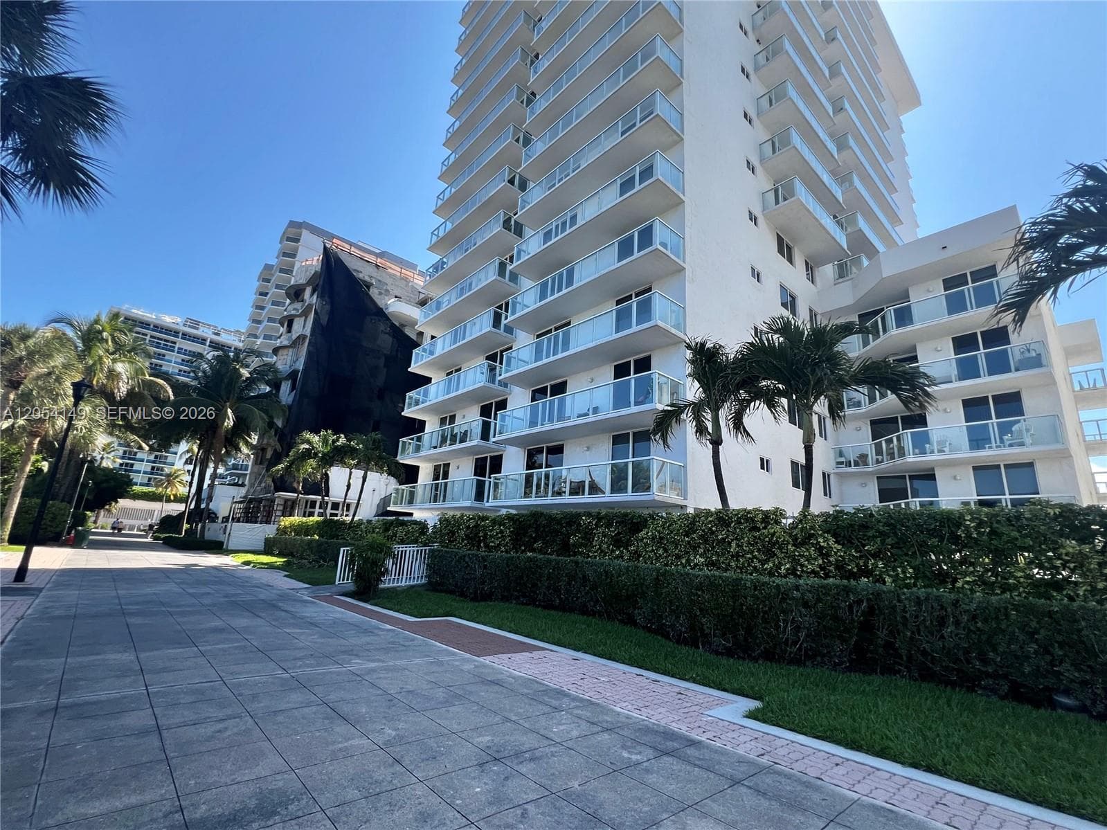 THE ROYAL CLUB CONDO · #402 in Miami Beach - Photo 3