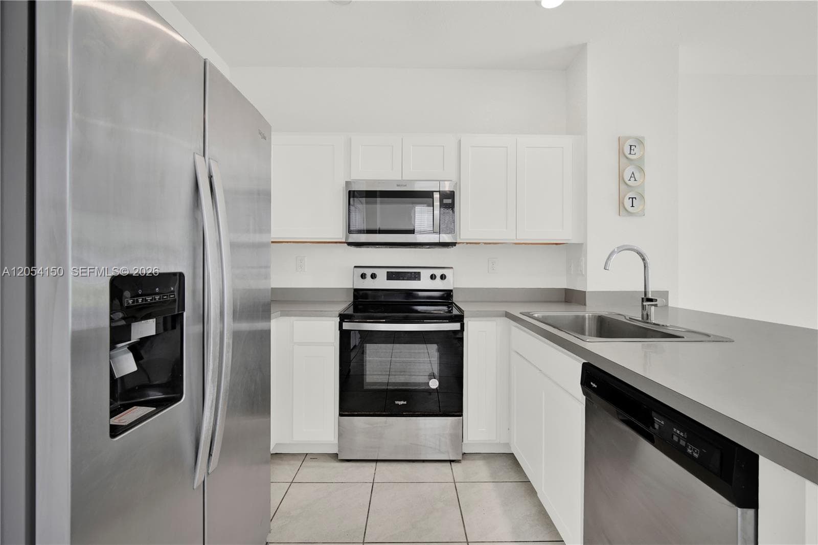 1161 SW 8th Ave photo 3
