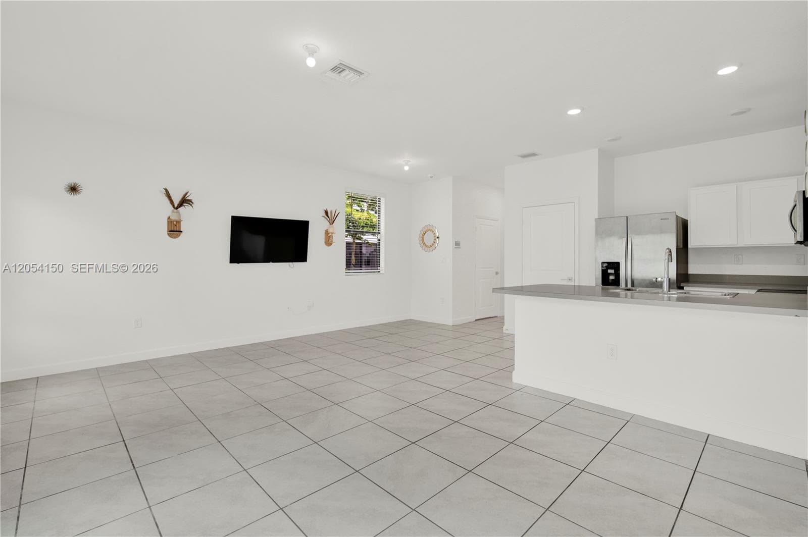 1161 SW 8th Ave photo 4