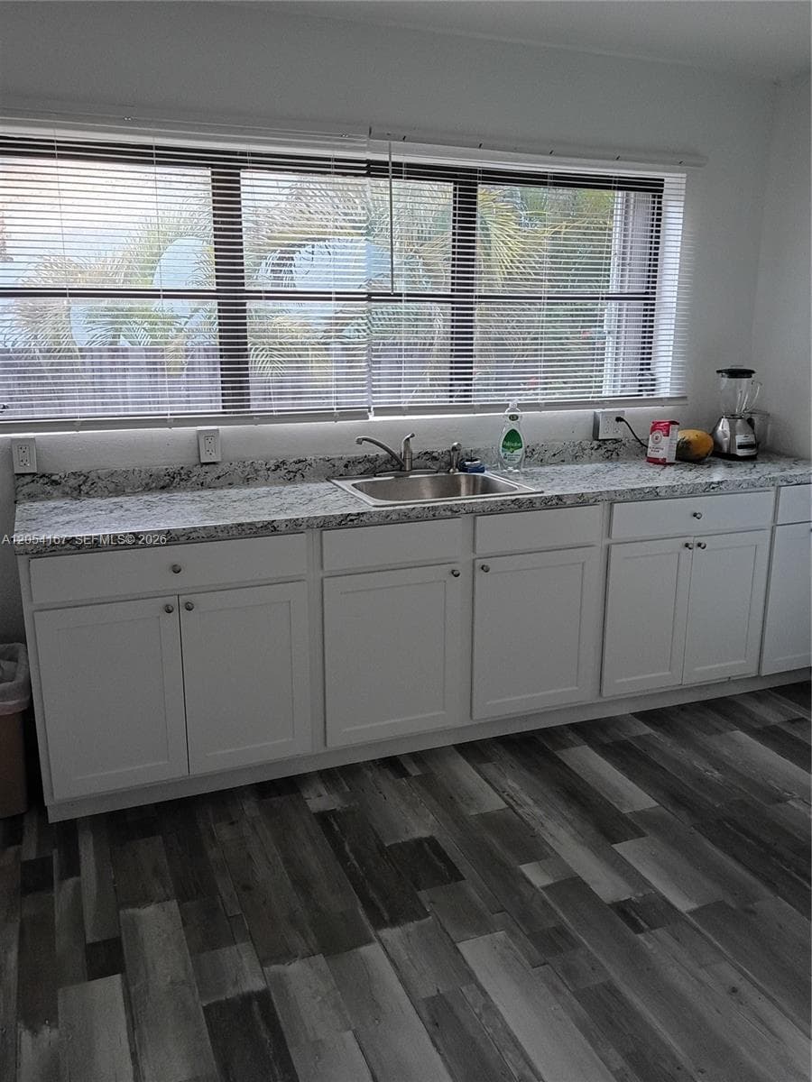 1024 Tyler St #1 photo 12