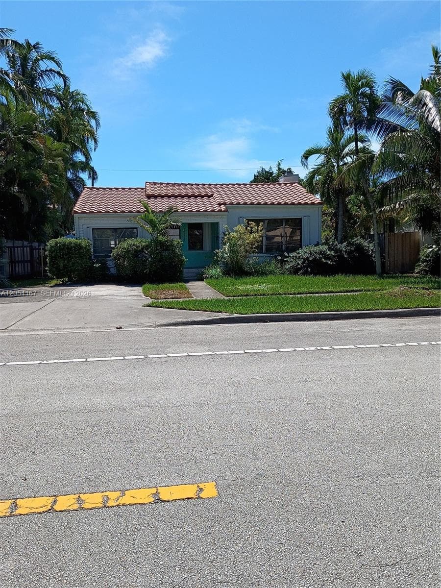 1024 Tyler St #1 photo 8