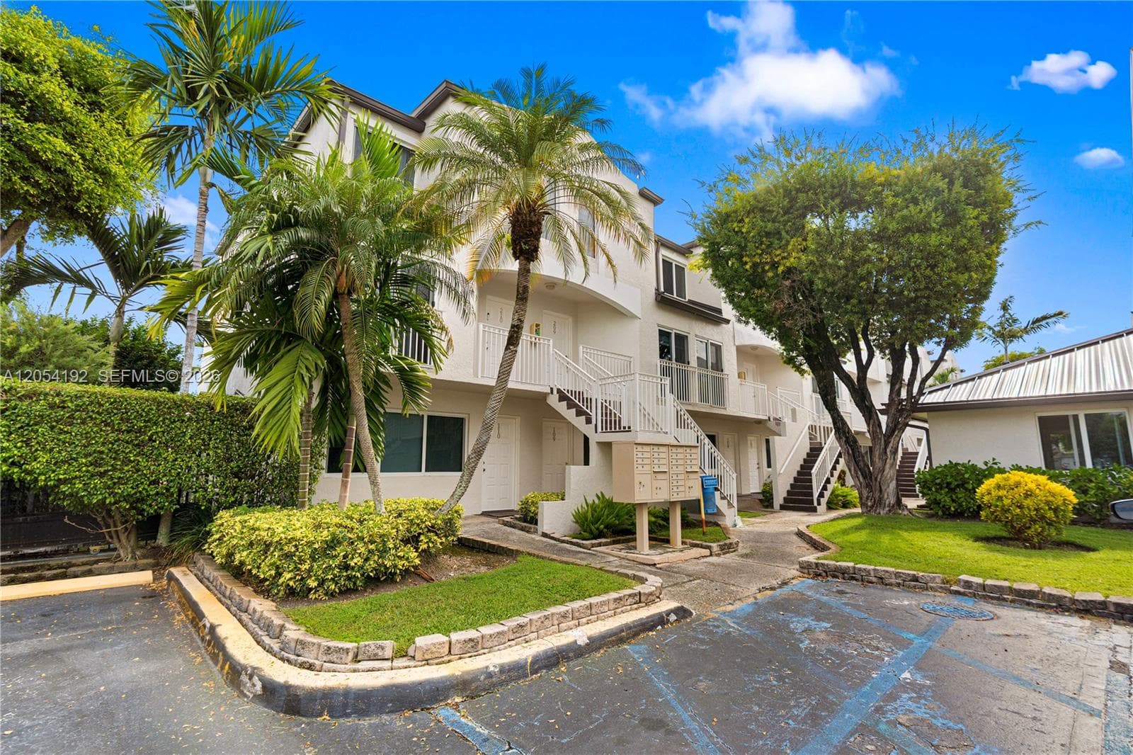 CORAL POINTE · #9-208 in Miami - Photo 1