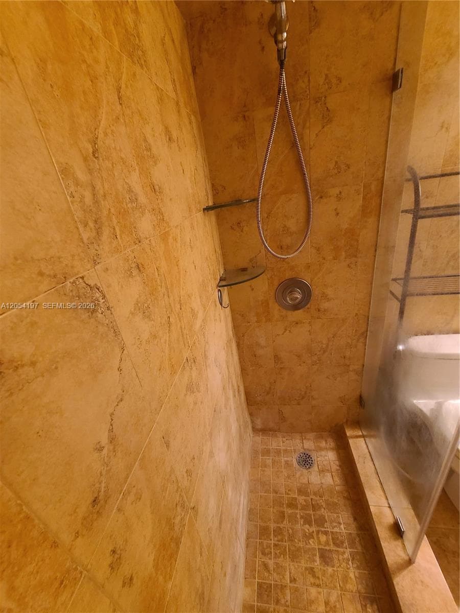 BAY POINT EAST CONDO · #206 in Miami Beach - Photo 36