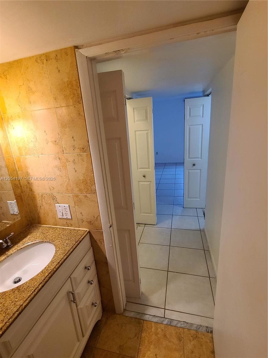 BAY POINT EAST CONDO · #206 in Miami Beach - Photo 38