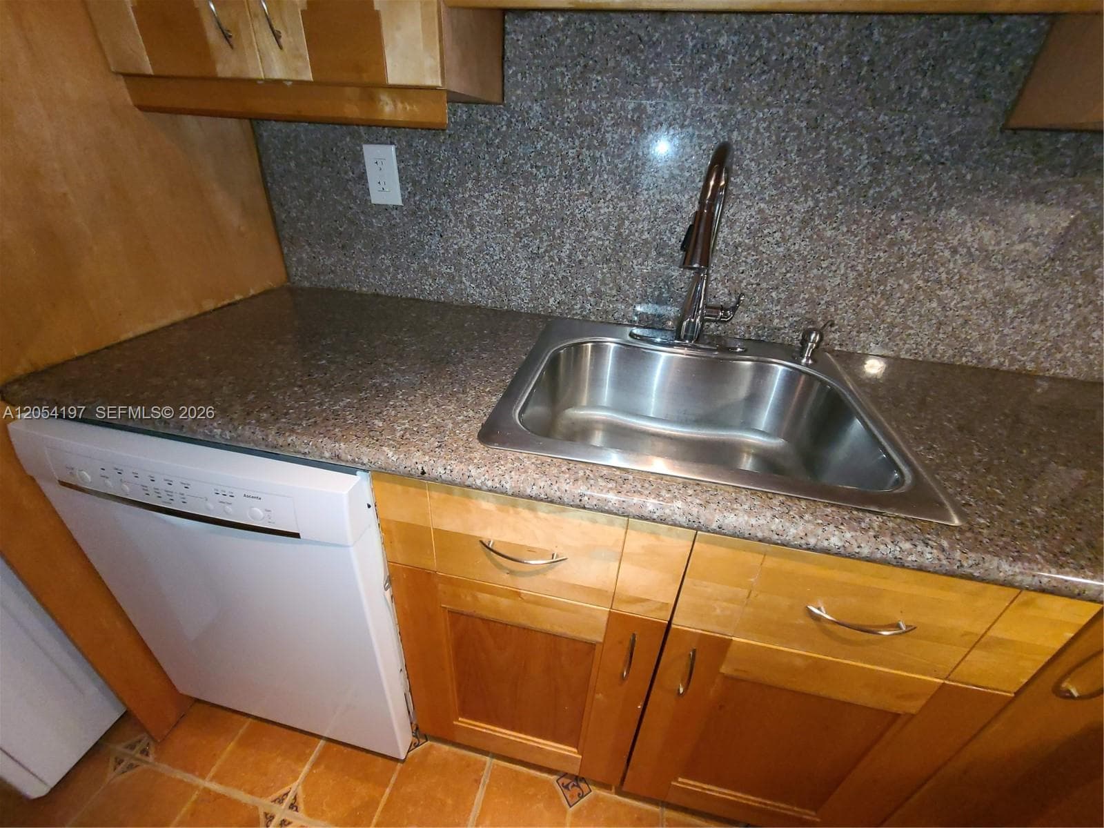BAY POINT EAST CONDO · #206 in Miami Beach - Photo 25