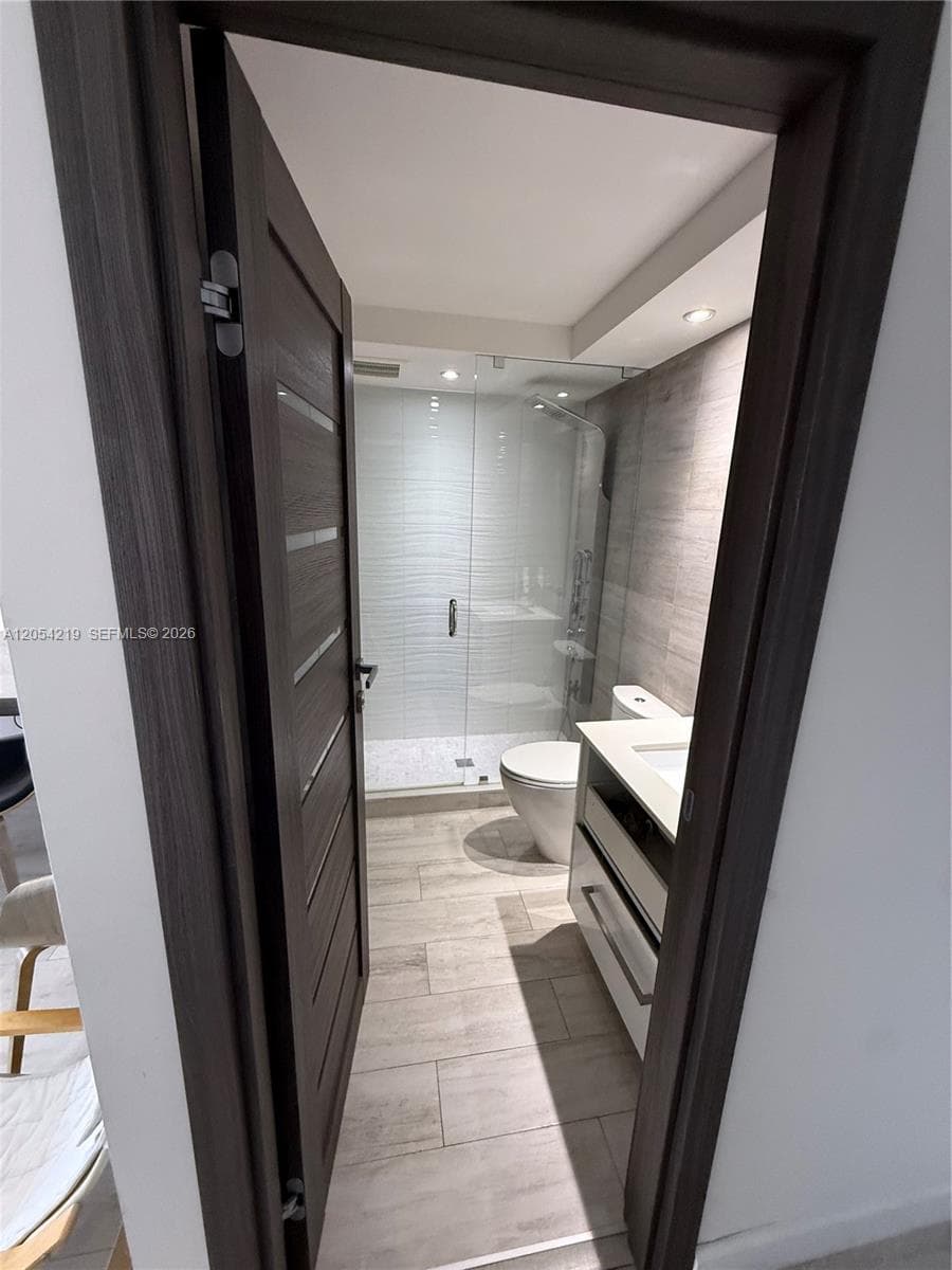TOWERS OF OCEANVIEW SOUTH · #818 in Hallandale Beach - Photo 20