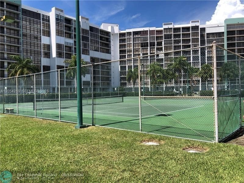TOWERS OF OCEANVIEW SOUTH · #818 in Hallandale Beach - Photo 9