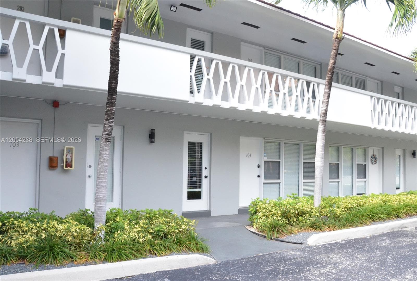 EDGEWATER OF CORAL GABLES · #104 in Coral Gables - Photo 2