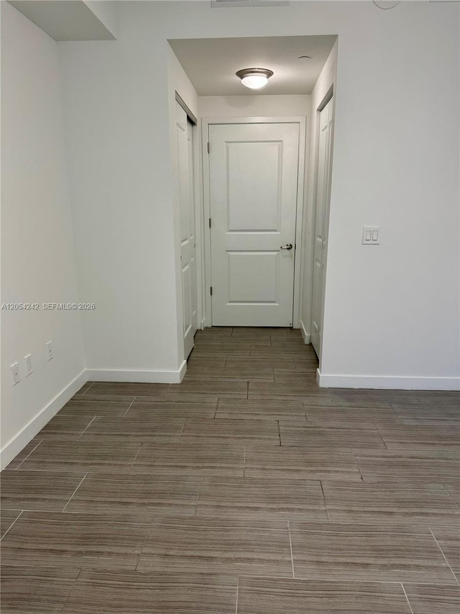 CIRC RESIDENCES · #705 in Hollywood - Photo 5
