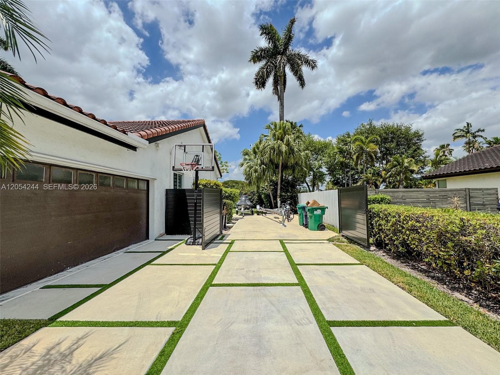 11929 SW 72 TER photo 43
