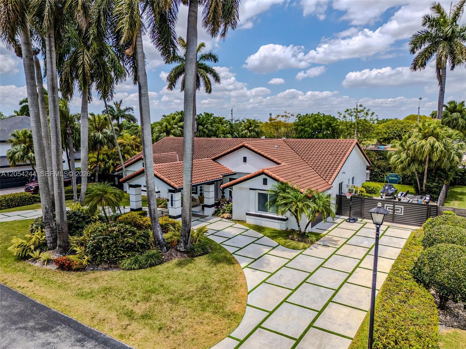11929 SW 72 TER photo 59