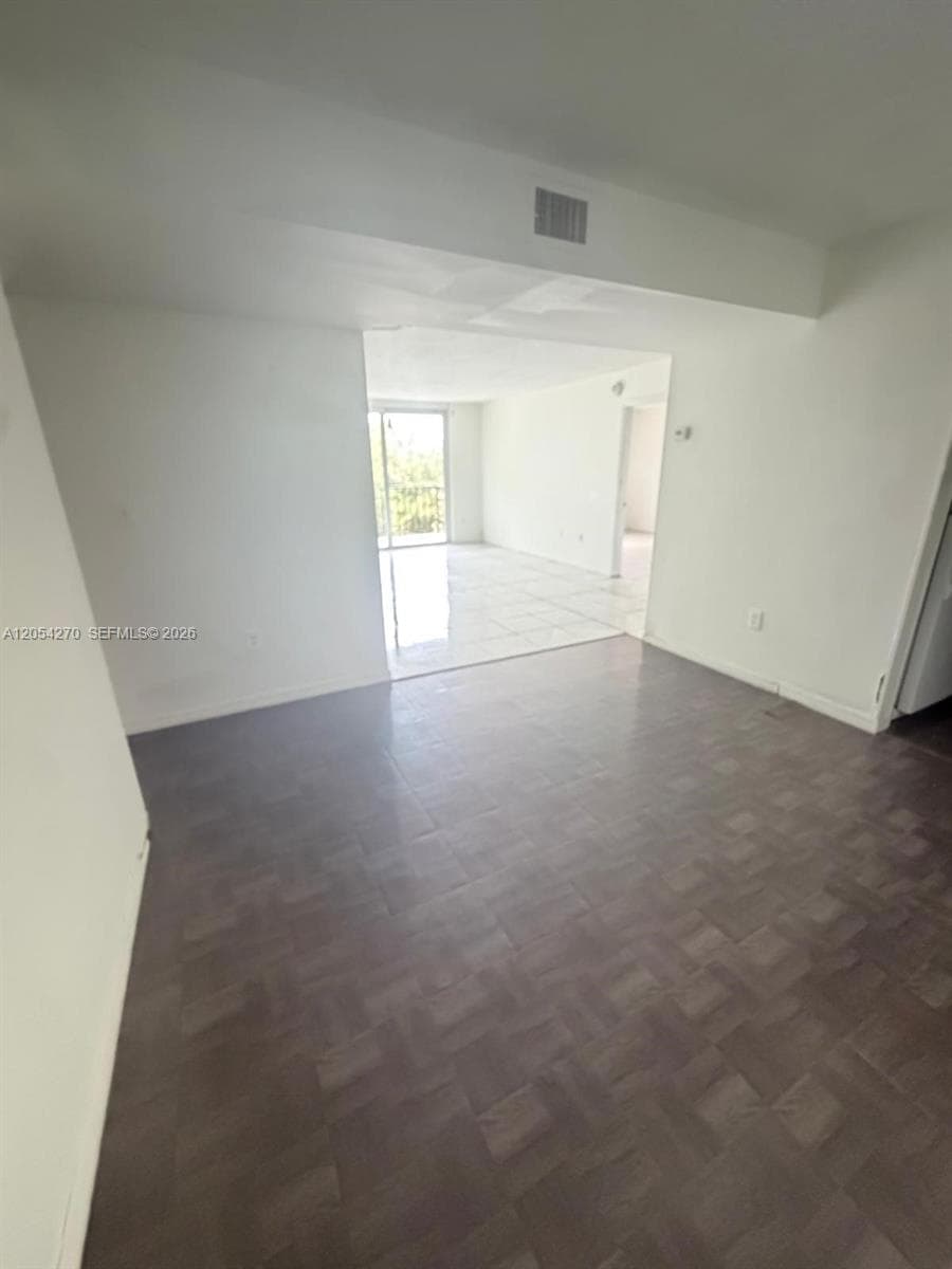 THREE HORIZONS EAST CONDO · #402 in North Miami - Photo 4