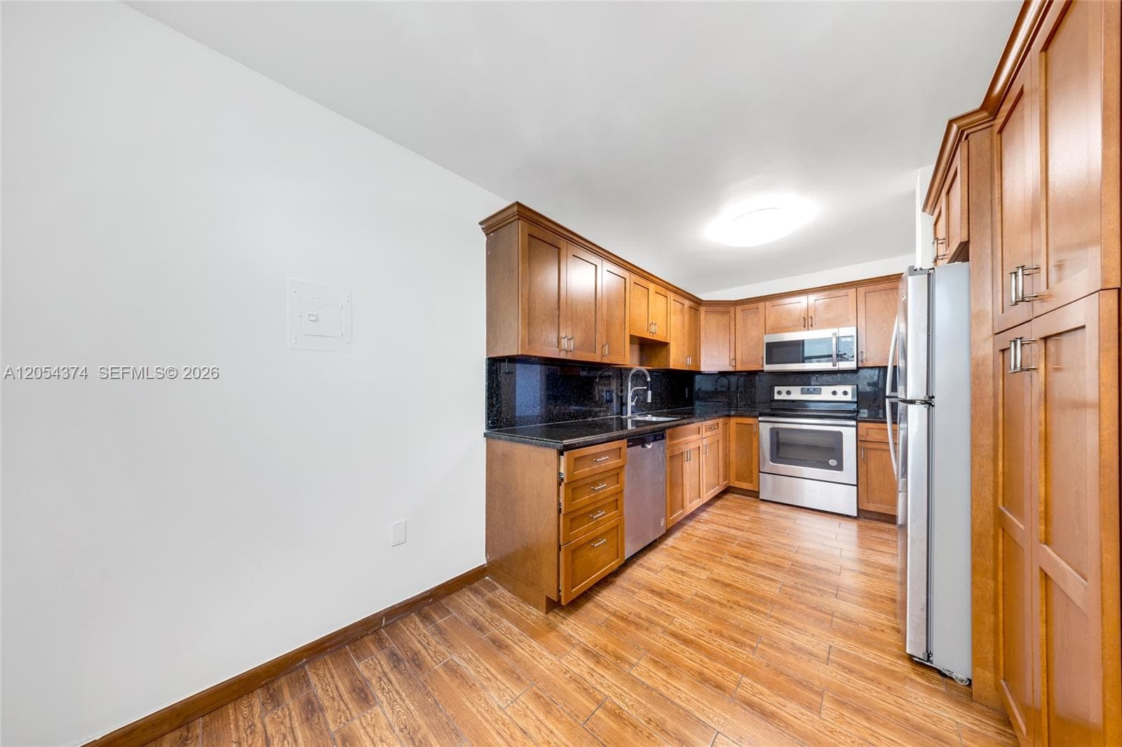 Stratford House Condo · #215 in North Miami Beach - Photo 7