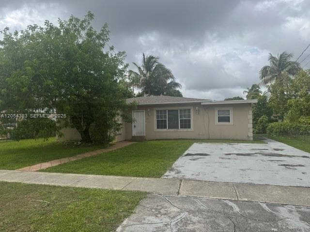 374 NE 171 Street photo 1